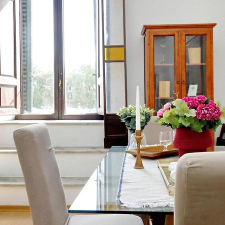רומא Cavour 2 Bedrooms Apartment מראה חיצוני תמונה